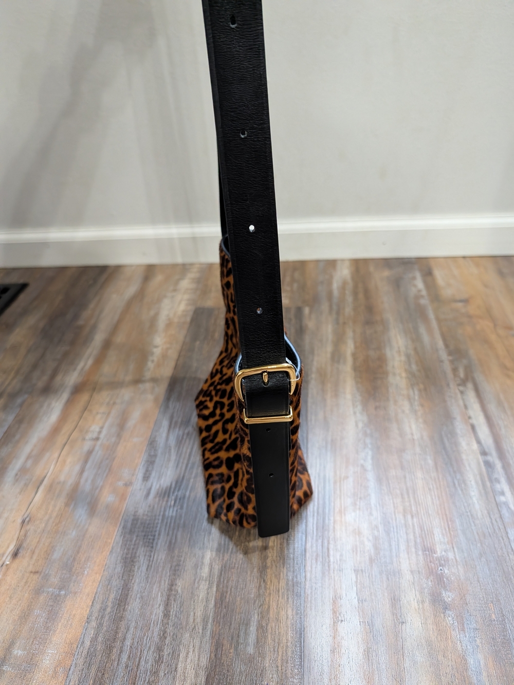 Madewell Essential Mini Bucket Tote Leopard Calf Hair NWT NM989 - Picture 4 of 7